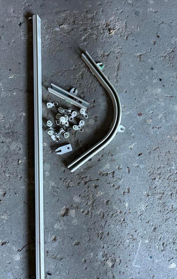 Gordijnrails met bocht en runners - compleet set, Ophalen, Gebruikt, 250 mm of meer