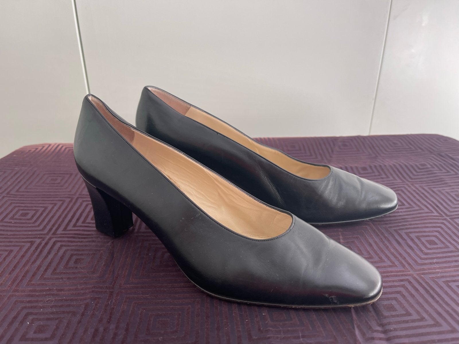 Bally Pumps Zwart Leer Maat 8 (42), Kleding | Dames, Ophalen of Verzenden, Gedragen, Zwart, Pumps