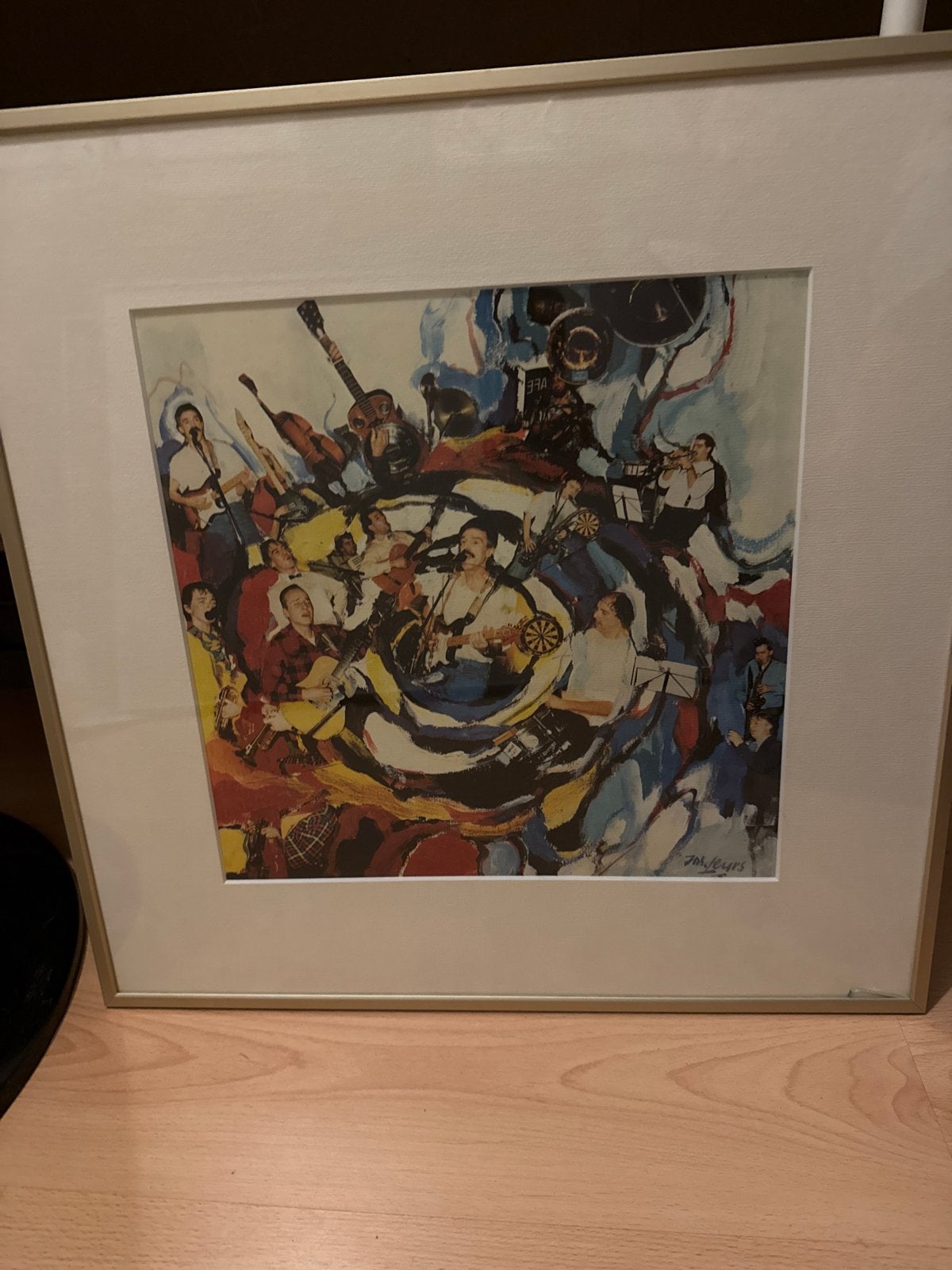 Muzikale Abstractie: Kleurrijk Kunstwerk met Instrumenten, Ophalen, Papier/karton, Achter glas, Print