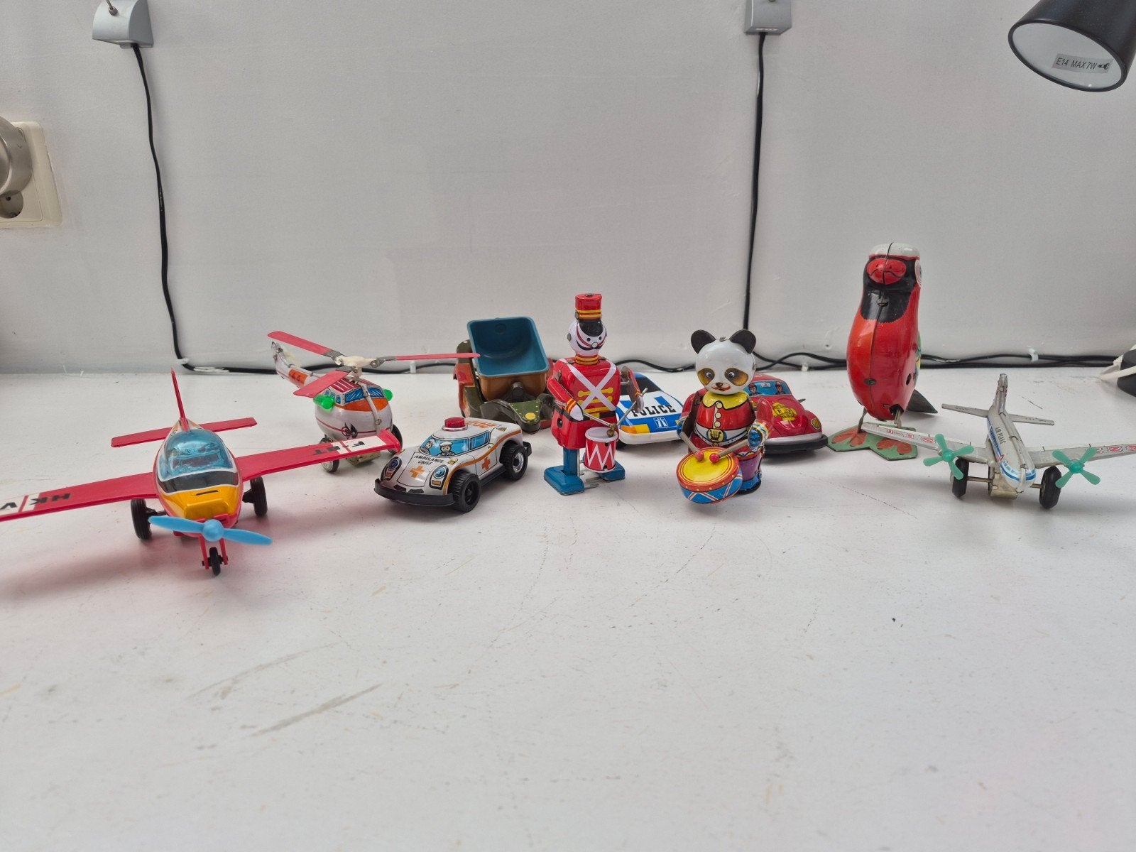 Vintage speelgoed collectie: vliegtuigen, auto's, figuren, Ophalen of Verzenden