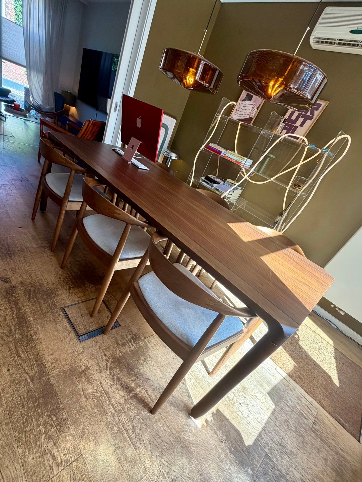 Eettafel walnoot Zuiver plus Japandi stoelen, Huis en Inrichting, Tafels | Eettafels, Ophalen, 200 cm of meer, 50 tot 100 cm, Zo goed als nieuw