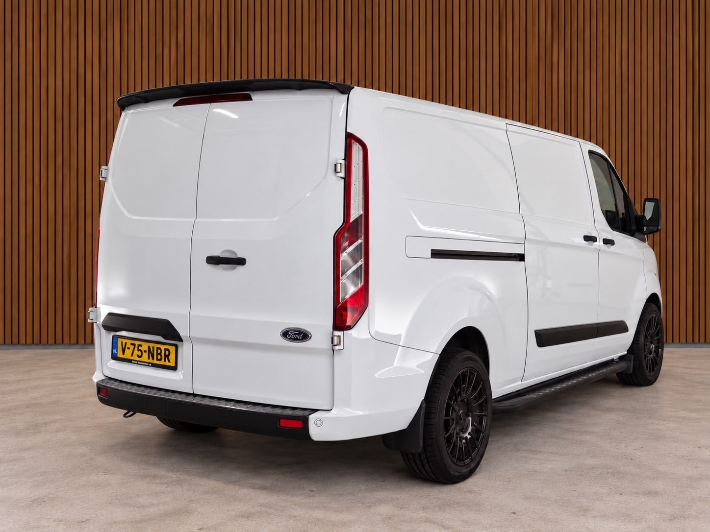 Ford Transit Custom 320 2.0 TDCI L2H1 | Raptor edition | Car, Auto's, Voorwielaandrijving, 4 cilinders, 2800 kg, Wit