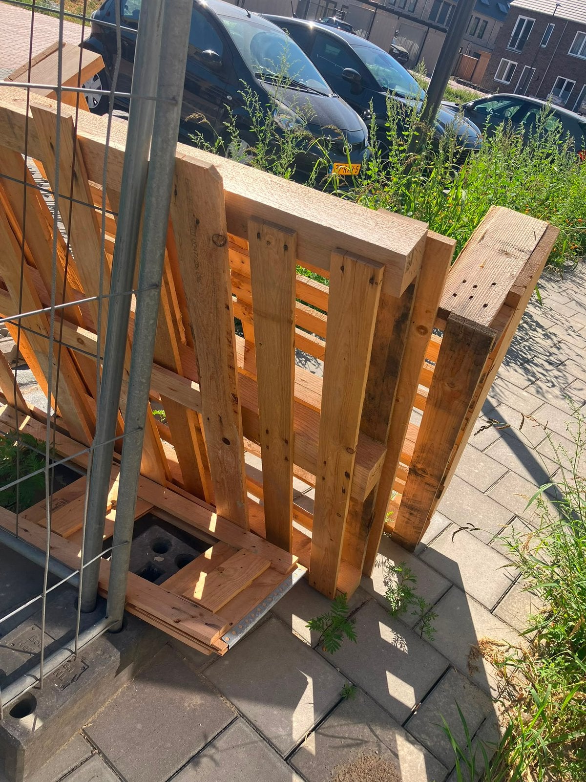 Gratis af te halen: 3 eenmalige houten pallets, Tuin en Terras, Haardhout, Minder dan 3 m³, Ophalen