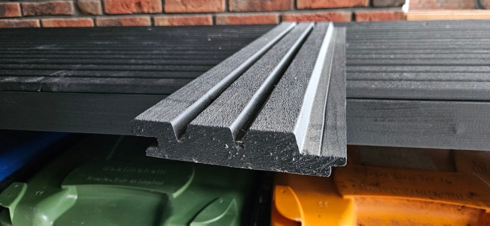 Vuren zwart gecoat triple rhombus profiel (nieuw), Doe-het-zelf en Verbouw, Ophalen, 25 tot 50 mm, Nieuw, Plank