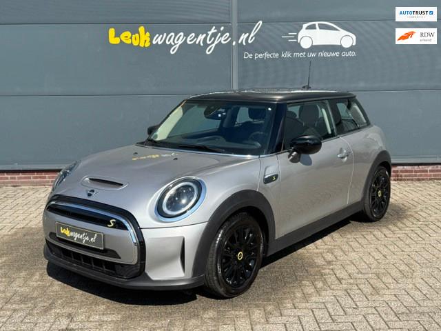 Mini Mini Electric Classic *carplay *navi *leder *stoelverw., Gebruikt, 184 pk, Hatchback, Voorwielaandrijving