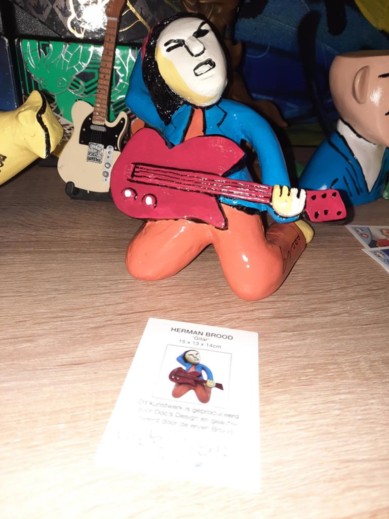 Herman Brood Gitar beeld figuur, Verzamelen, Stripfiguren, Ophalen of Verzenden, Zo goed als nieuw, Beeldje of Figuurtje