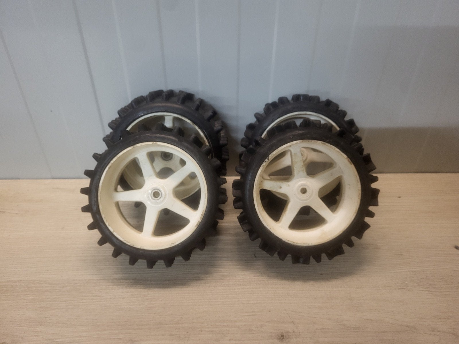 fg wielen, Benzine, Ophalen of Verzenden, Zo goed als nieuw, Onderdeel