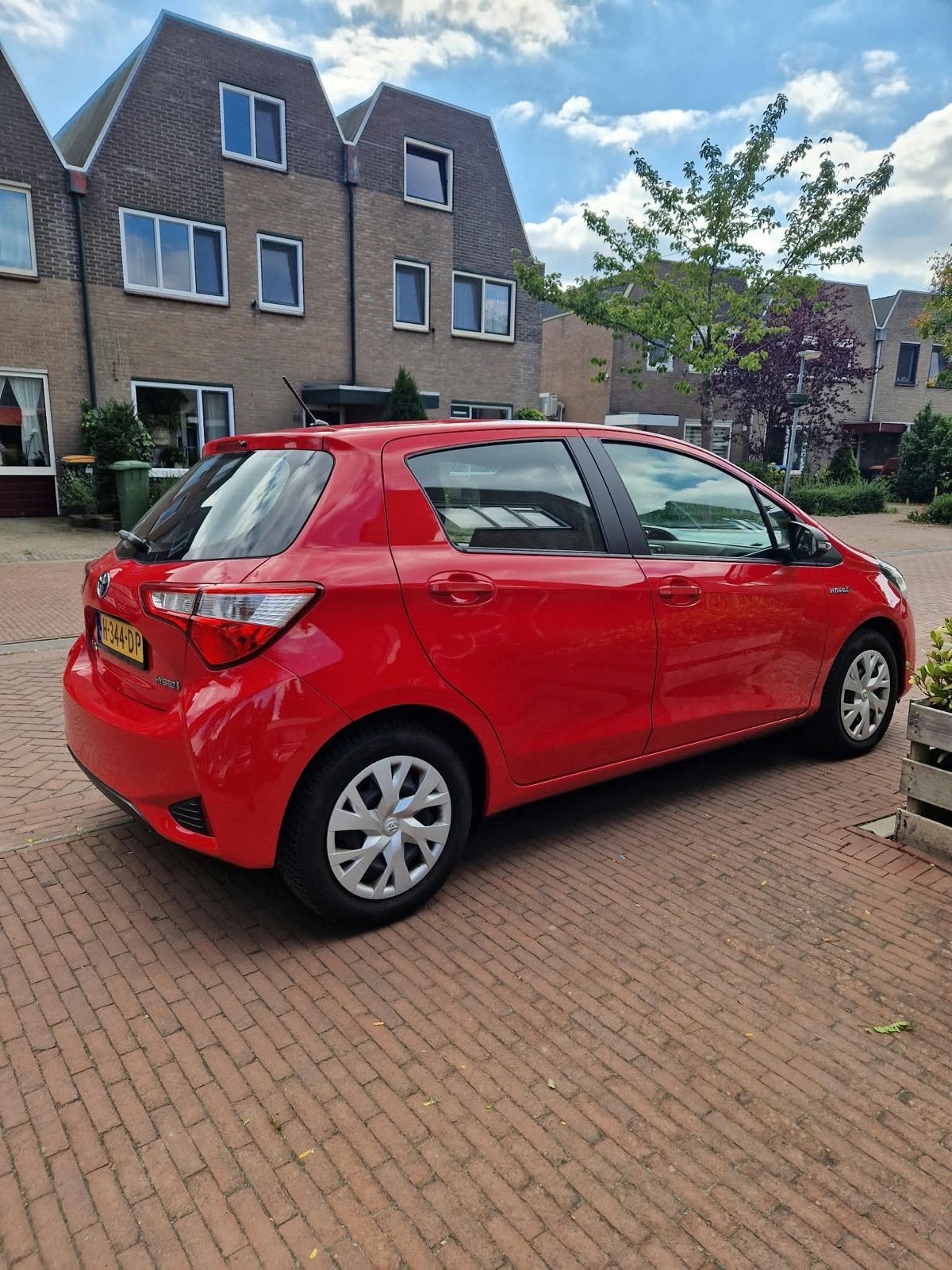 Foto 4 van Toyota Yaris 1.5 Hybrid 100pk CVT 2020  AUTOMAAT