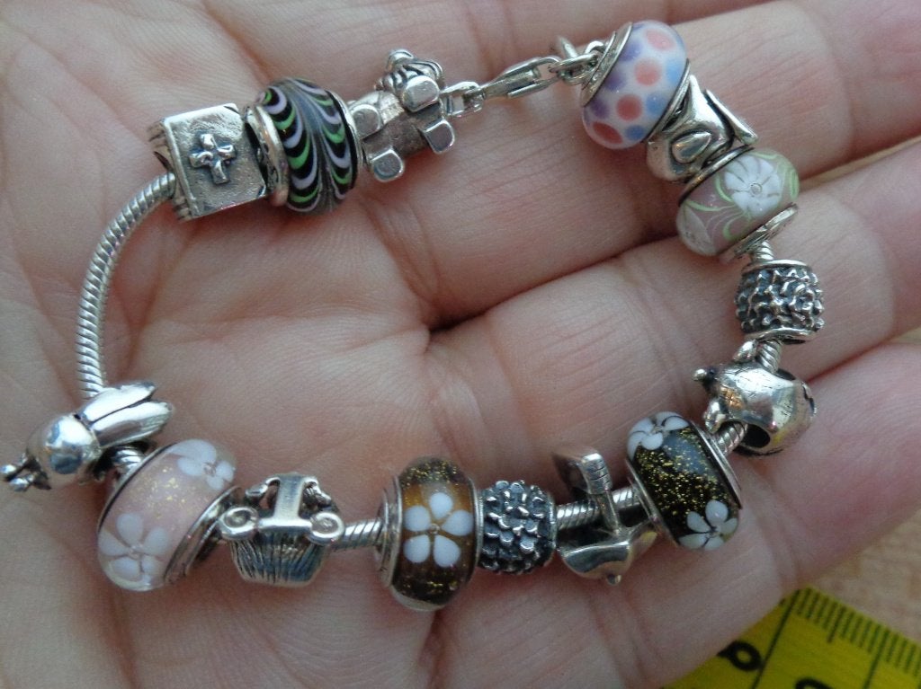 zilveren SIMKIDS kinder armband met 15 bedels [192], Sieraden, Tassen en Uiterlijk, Verzenden, Zo goed als nieuw, Met bedels of kralen