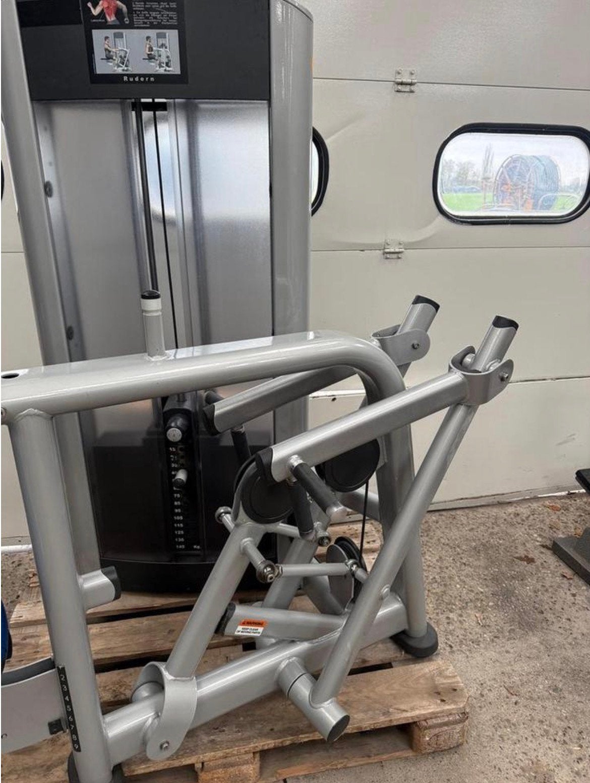 Life Fitness Row / Rear Deltoid / rower / seated row, Ophalen, Benen, Gebruikt, -