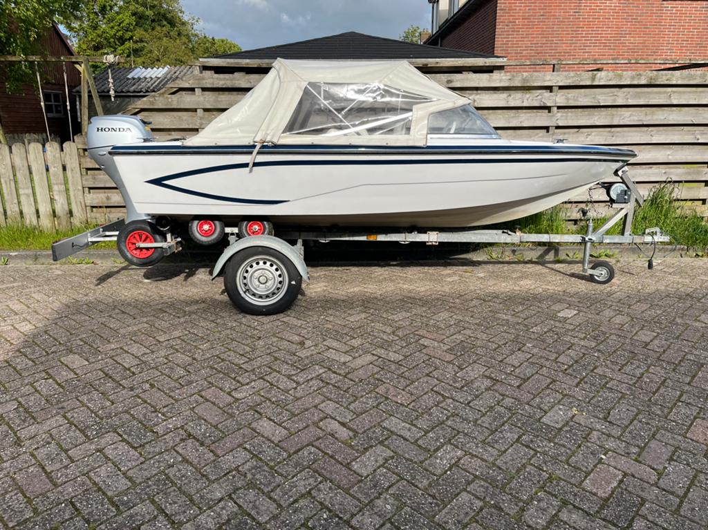 Glastron V142 + Honda 20 pk 4-takt + gegalvaniseerde trailer, Watersport en Boten, Ophalen, Gebruikt, Overige typen, Motorboot