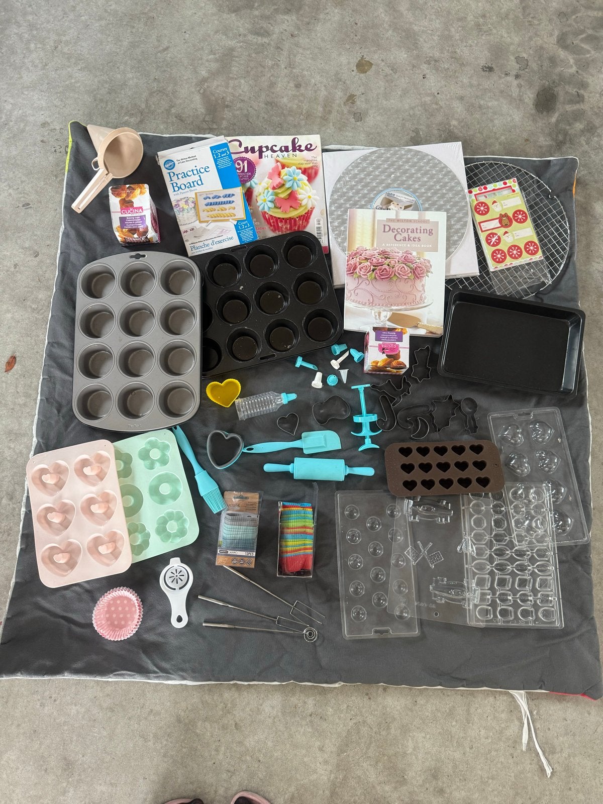 Groot Bakpakket: Muffin-, Cake- & Chocoladevormen, Boeken, Kunststof, Ophalen of Verzenden, Zwart, Overige merken