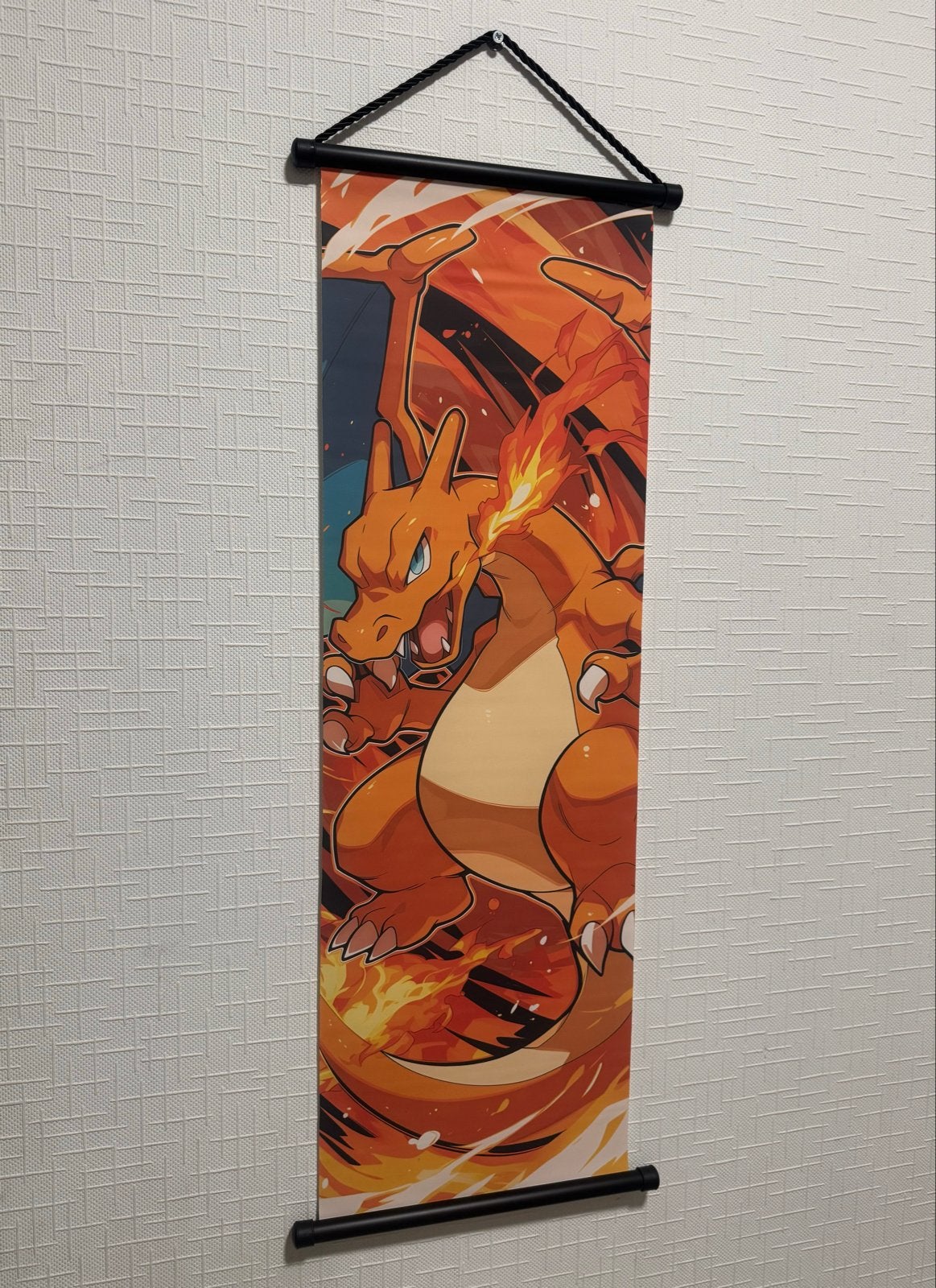 Pokémon Charizard Wandkleed / Scroll, Ophalen of Verzenden, Nieuw, Overige typen