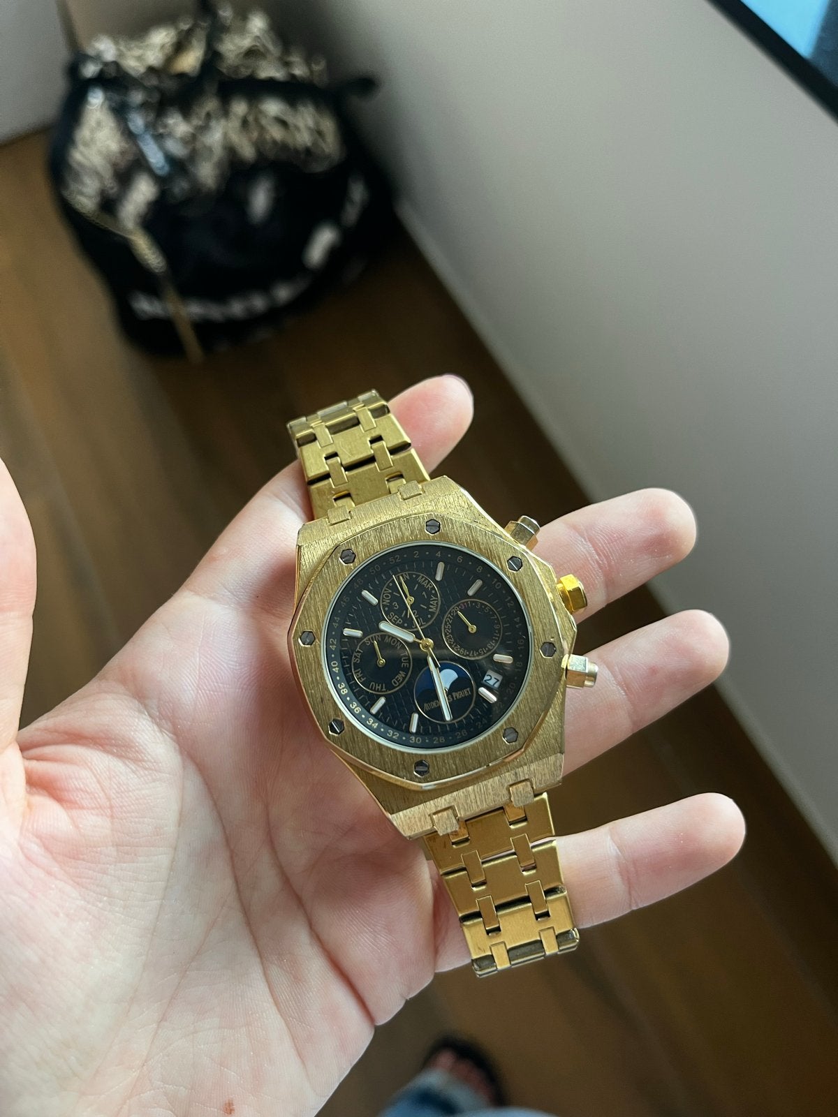 Gouden AP horloge met Zwarte Wijzerplaat - Royal Oak Stijl, Sieraden, Tassen en Uiterlijk, Horloges | Dames, Overige merken, Gebruikt