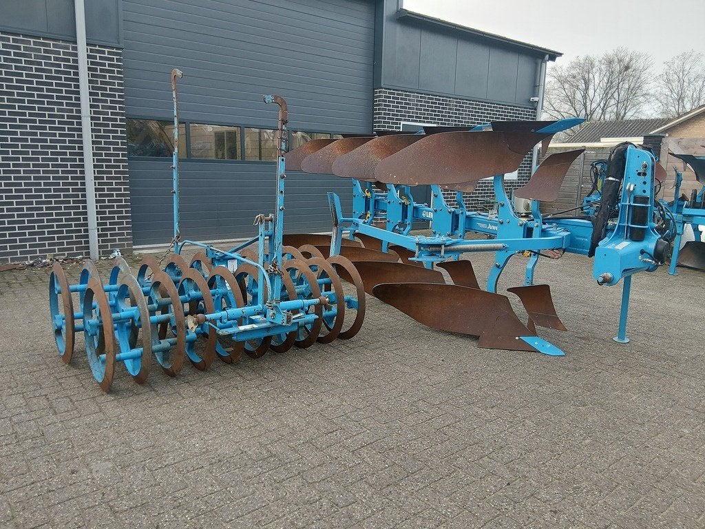Lemken Juwel 7 4 schaar ploeg met Variopack vorenpakker 45 g