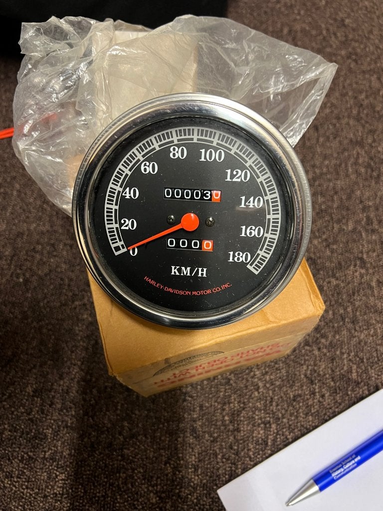 Harley originele kilometerteller, OEM# 67030-91A, KM/H, NOS!, Ophalen of Verzenden