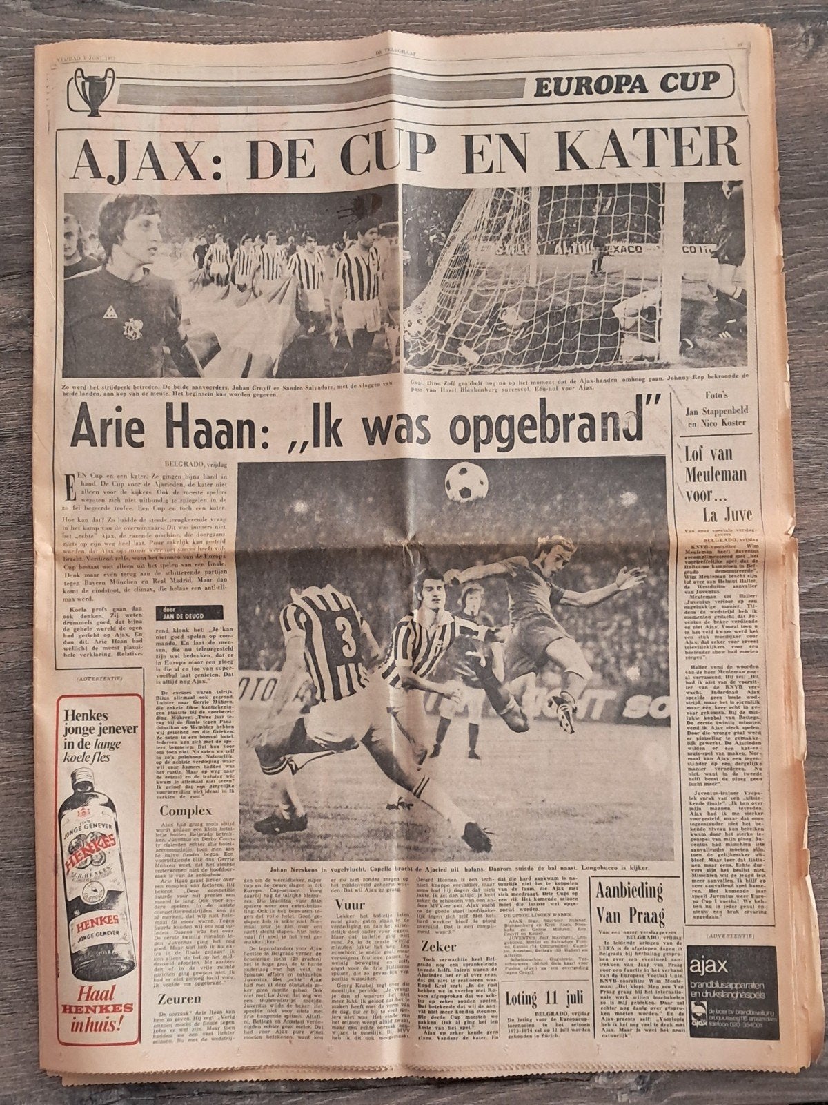2 x krantenknipsel   Johan Cruijff, Ophalen of Verzenden, 1980 tot heden, Tijdschrift
