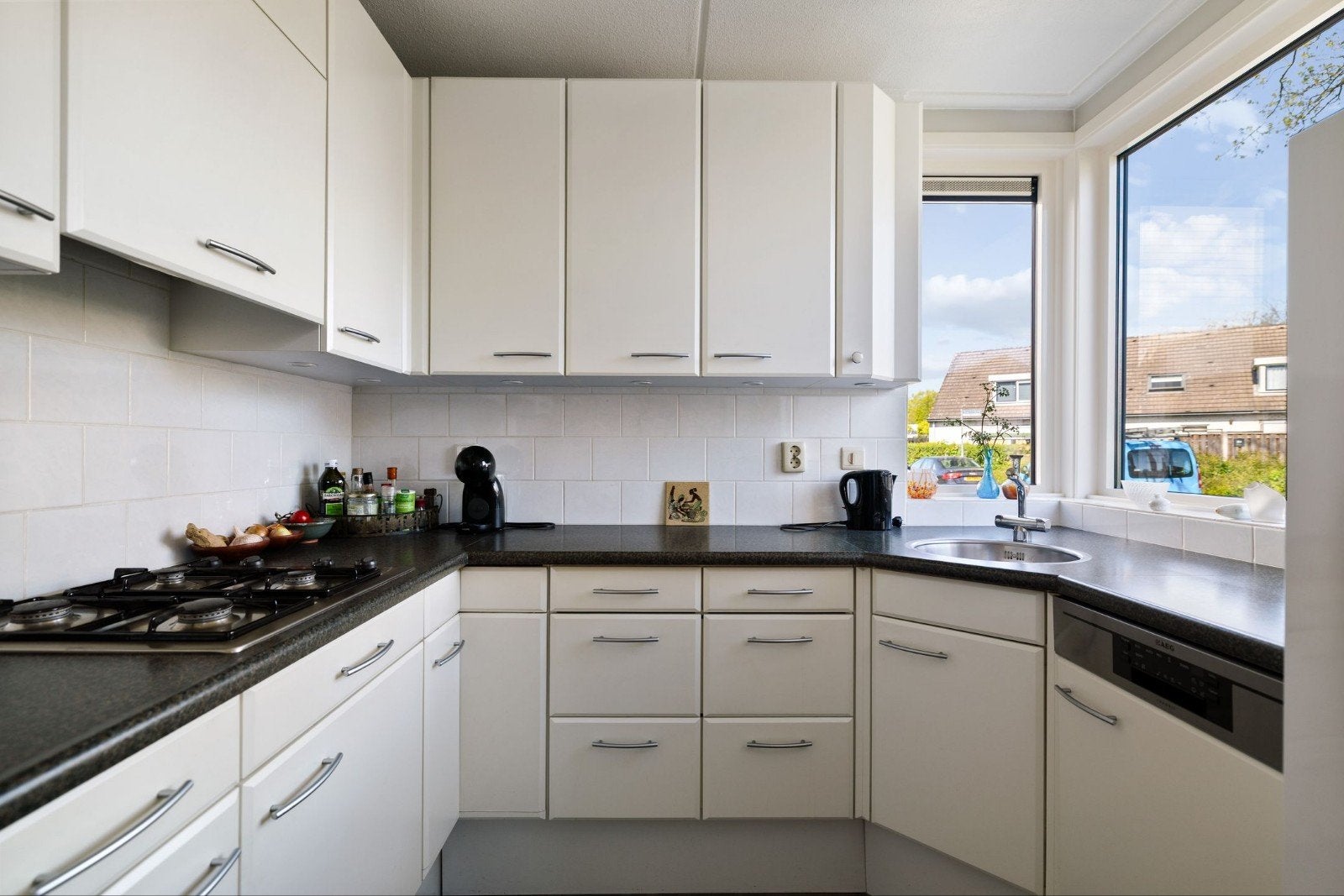 Nette u keuken met apparatuur, Ophalen, Gebruikt, U-keuken, Wit