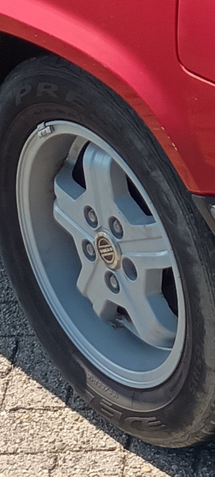 Volvo 240 velg gezocht, Ophalen of Verzenden, Volvo