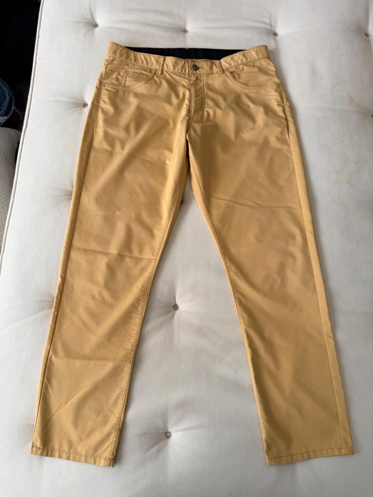 Nike pantalon maat M, Ophalen of Verzenden, Zo goed als nieuw, Maat 48/50 (M), Geel