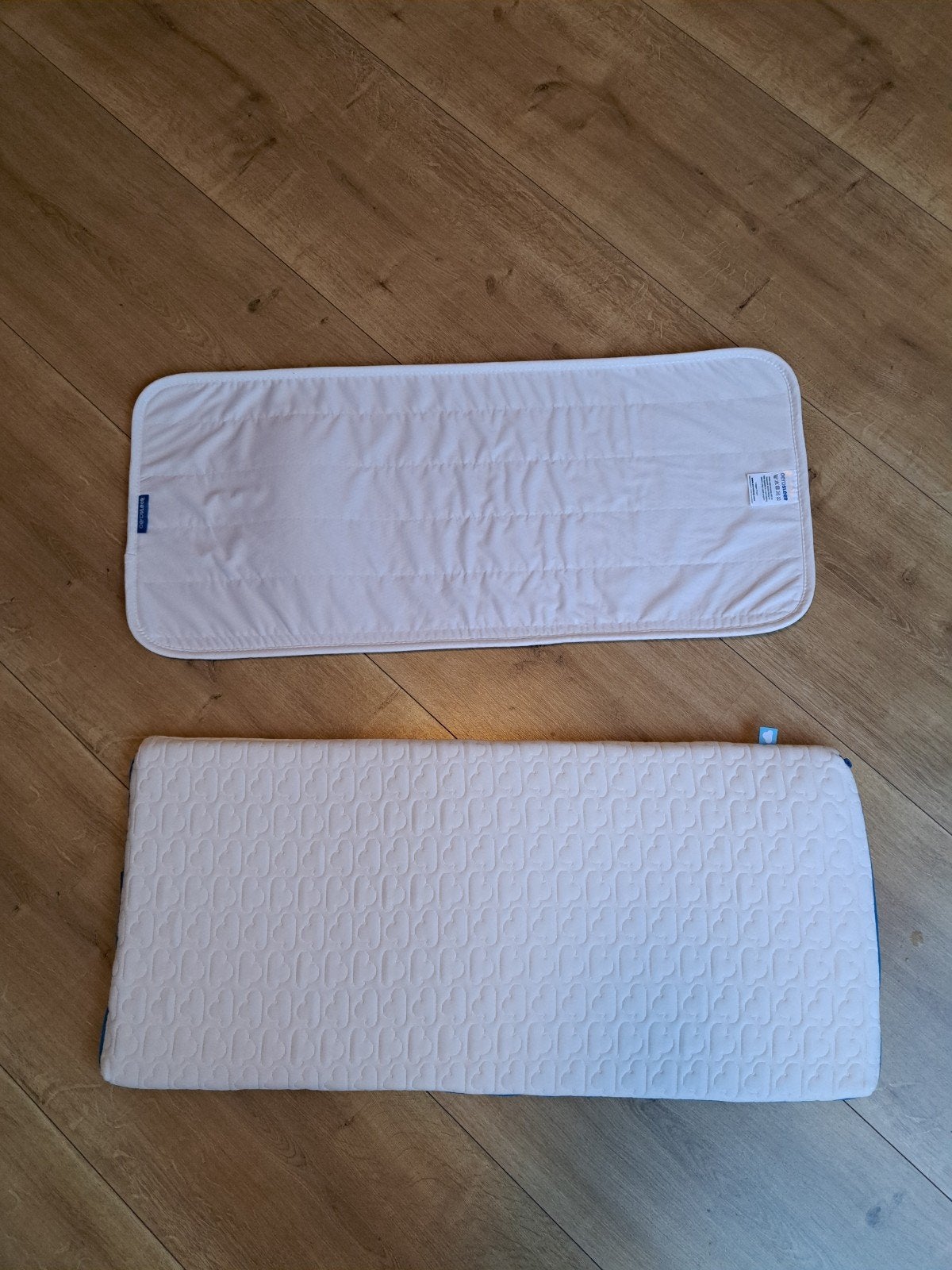 Aerosleep Evolution babymatras 90x40 met matrasbeschermer, Ophalen, Eenpersoons, 190 cm of minder, Zo goed als nieuw