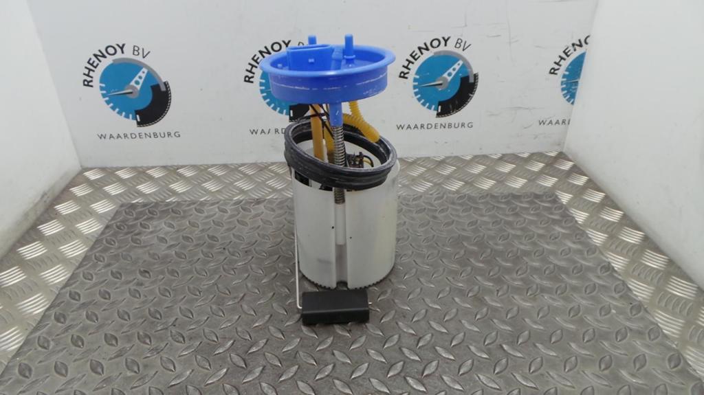 VOLKSWAGEN POLO BRANDSTOF POMP VOOR DE INJECTOR 2012, Ophalen of Verzenden, Gebruikt, Stiba lid