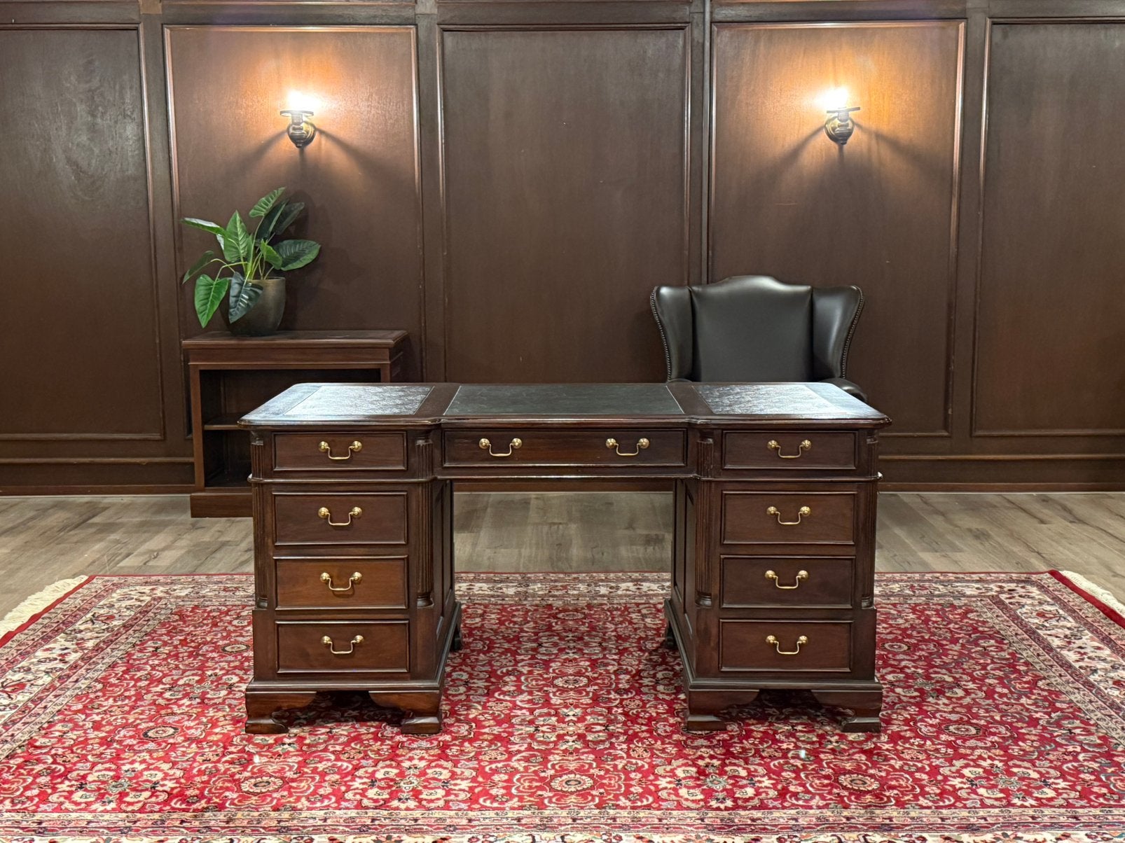 Klassiek Engels bureau #681, Overige typen, 160 cm, Hout, Bruin