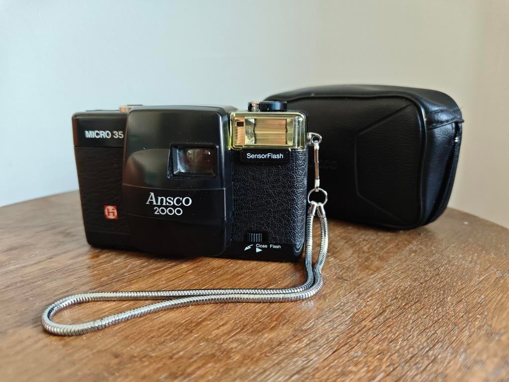 Ansco 2000 Micro 35 Camera en hoesje, Ophalen of Verzenden, Gebruikt, Compact, Overige Merken
