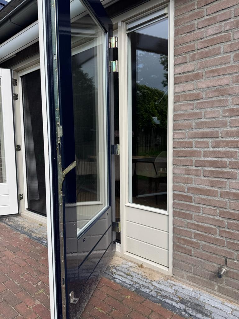 Dubbele tuindeuren met op maat gemaakte schuifbare  horren., Overige typen, Ophalen of Verzenden, Zo goed als nieuw, 150 tot 225 cm