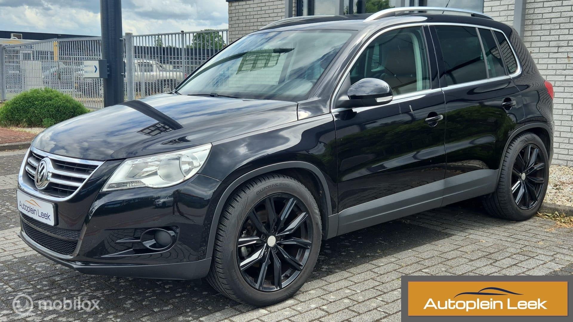 Volkswagen Tiguan 2.0 TSI Track&Field 4Motion LEDER TREKHAAK, Auto's, Gebruikt, 4 cilinders, 1984 cc, Zwart