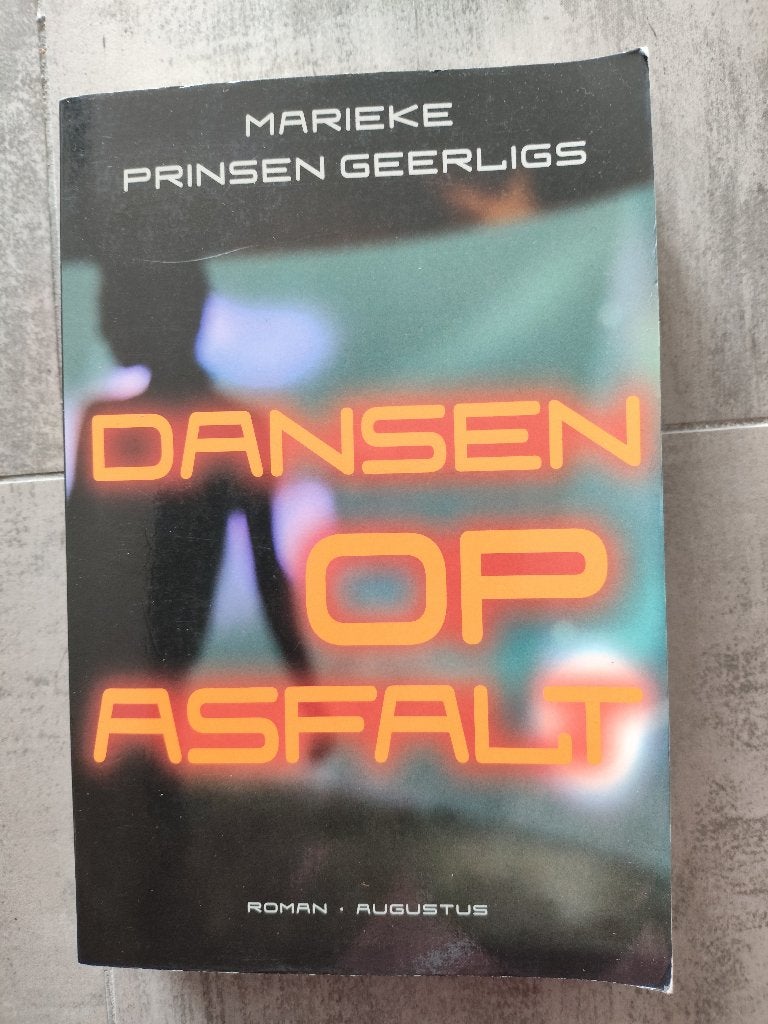 Dansen op Asfalt in zeer nette staat, Ophalen of Verzenden, Zo goed als nieuw