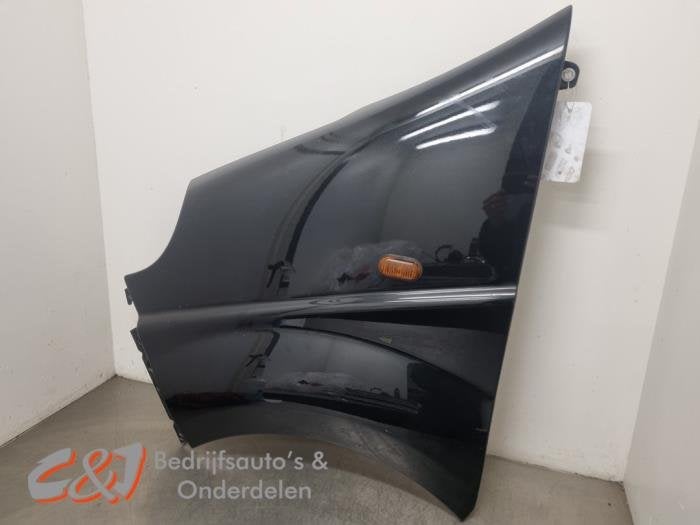 Scherm links-voor van een Opel Vivaro (36U), Gebruikt, -, -, Opel