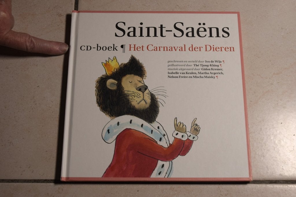 Het Carnaval der Dieren Saint-Saëns incl. CD, Ophalen of Verzenden, Zo goed als nieuw, Fictie algemeen, Voorleesboek