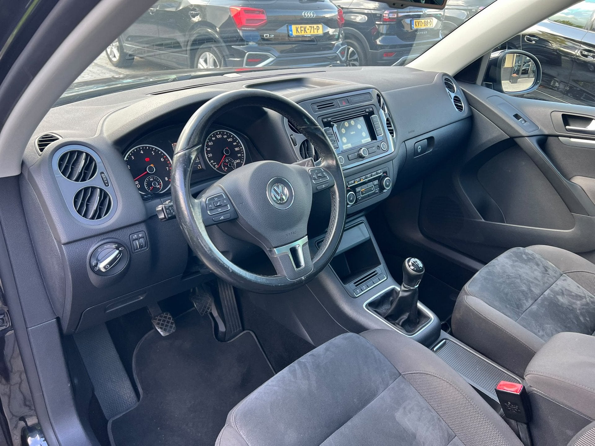 Volkswagen Tiguan 1.4 TSI Sport&Style cruise, airco, pano, n, Auto's, Voorwielaandrijving, 15 km/l, Zwart, 4 cilinders