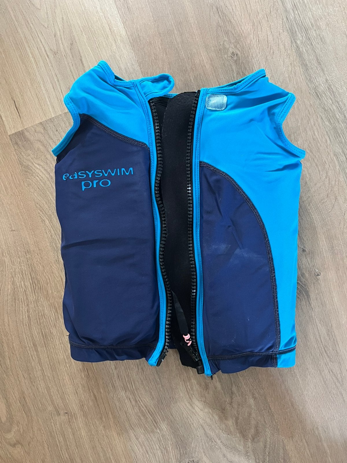 Easy swim pro maat m, Kinderen en Baby's, Kinderkleding | Kinder-zwemkleding, Ophalen of Verzenden, Zo goed als nieuw, Jongen of Meisje