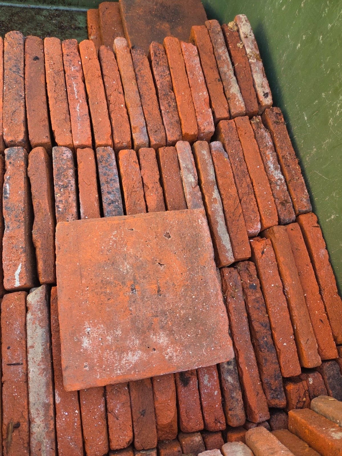 Estrikken, Oude terracotta tegels, handgevormd, Ophalen, Gebruikt, Keramiek, 5 tot 10 m²