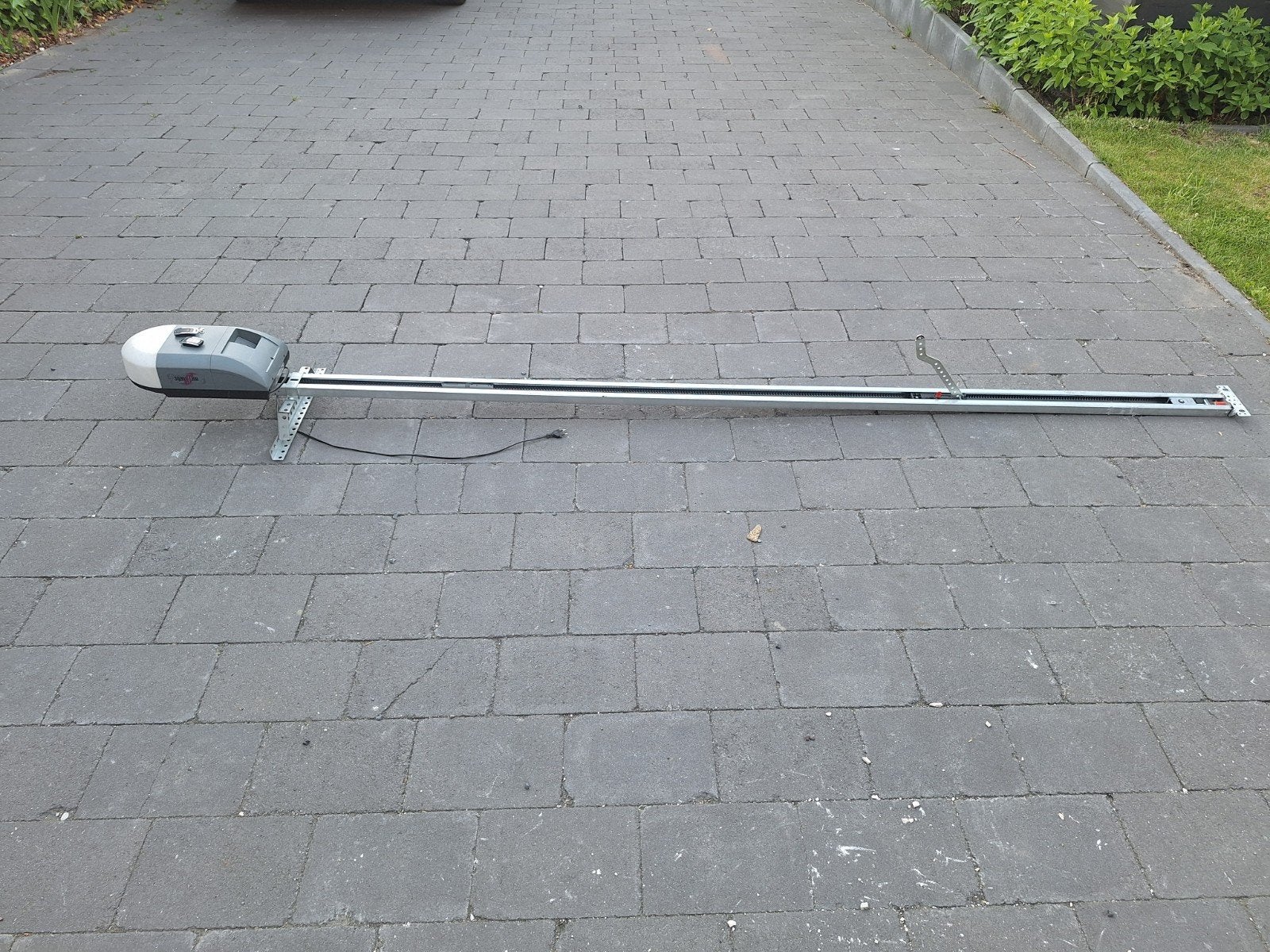 Marantec garagedeur motor met afstandsbedieningen, Doe-het-zelf en Verbouw, Ophalen, Gebruikt, Garagedeur, 120 cm of meer