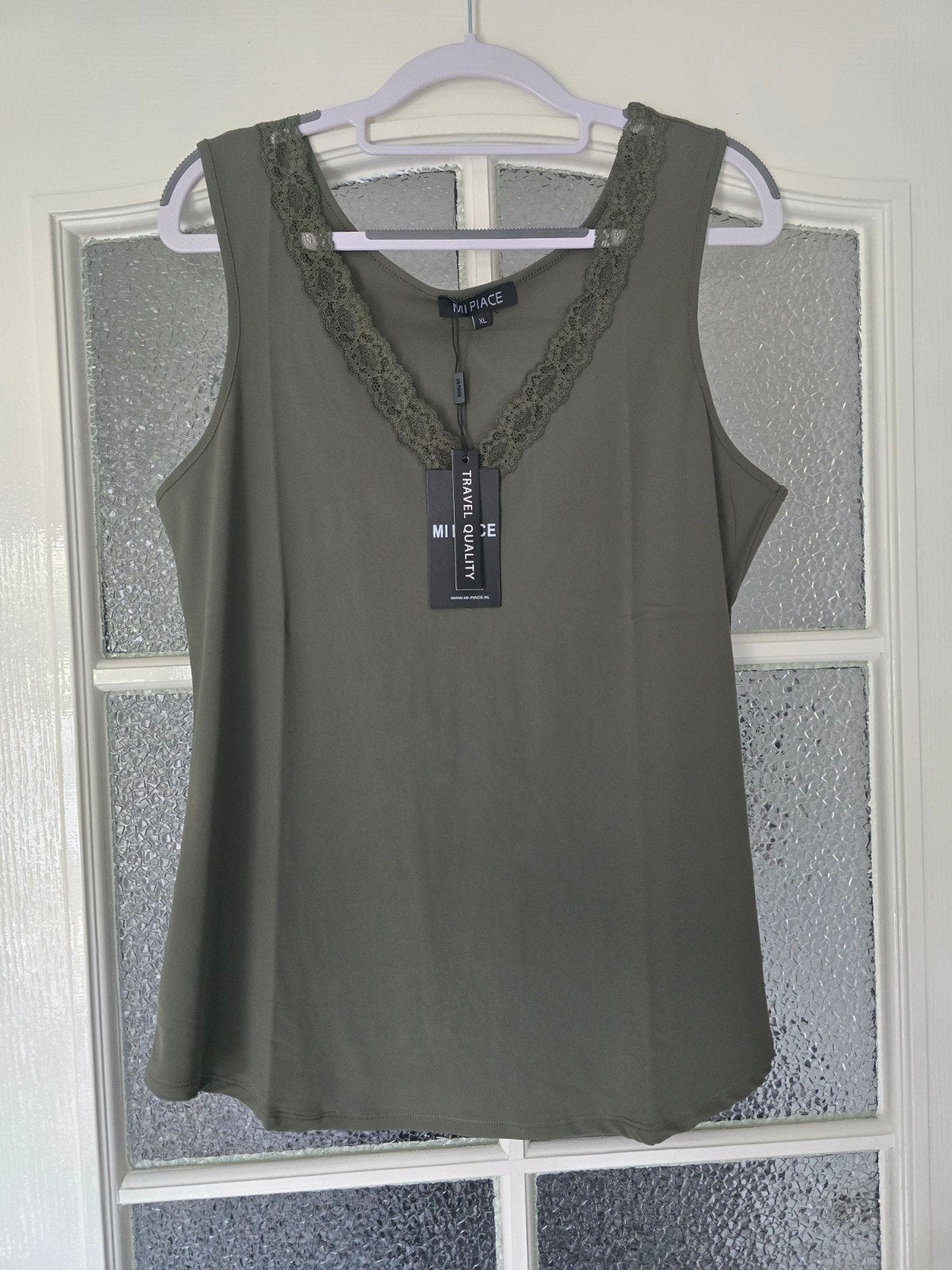 nieuw mi piace top kant xl deep depth, Kleding | Dames, Ophalen of Verzenden, Nieuw, Maat 46/48 (XL) of groter, Zonder mouw