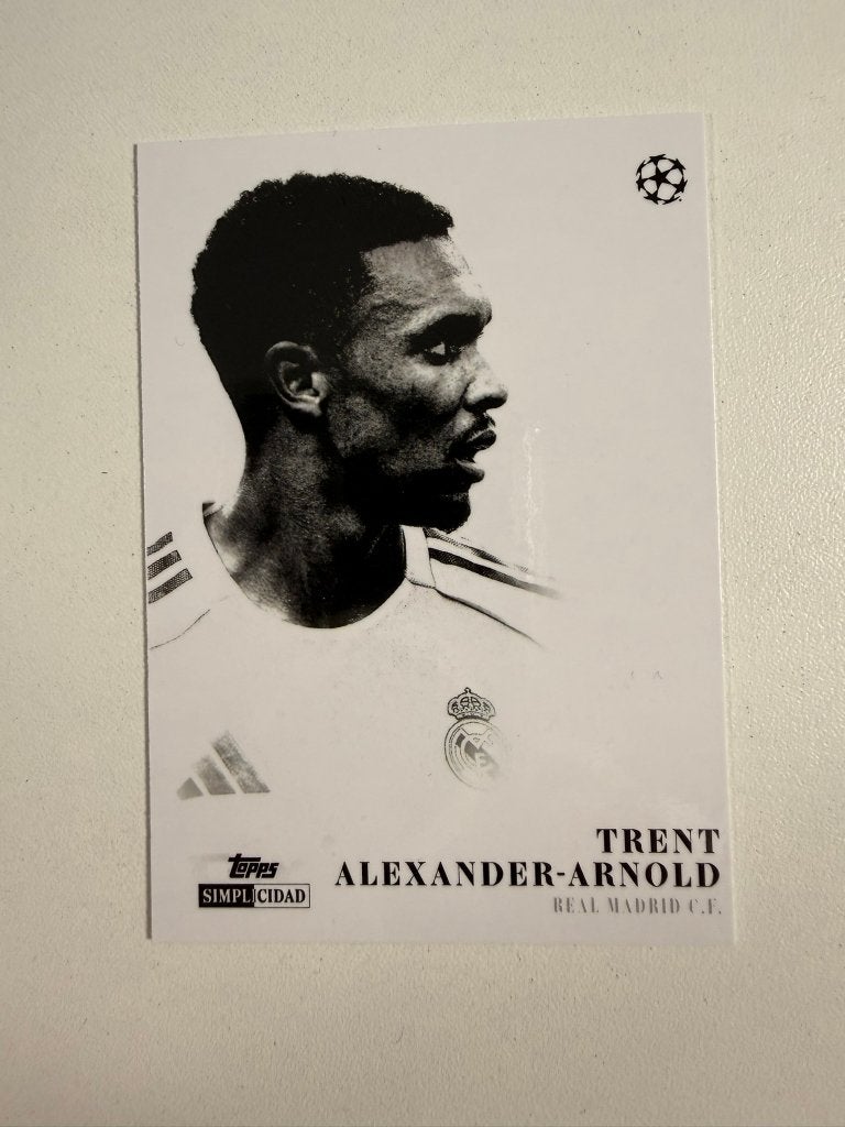 Trent Alexander-Arnold Topps Simplicidad 2025-26, Ophalen of Verzenden, Nieuw, Buitenlandse clubs, Poster, Plaatje of Sticker