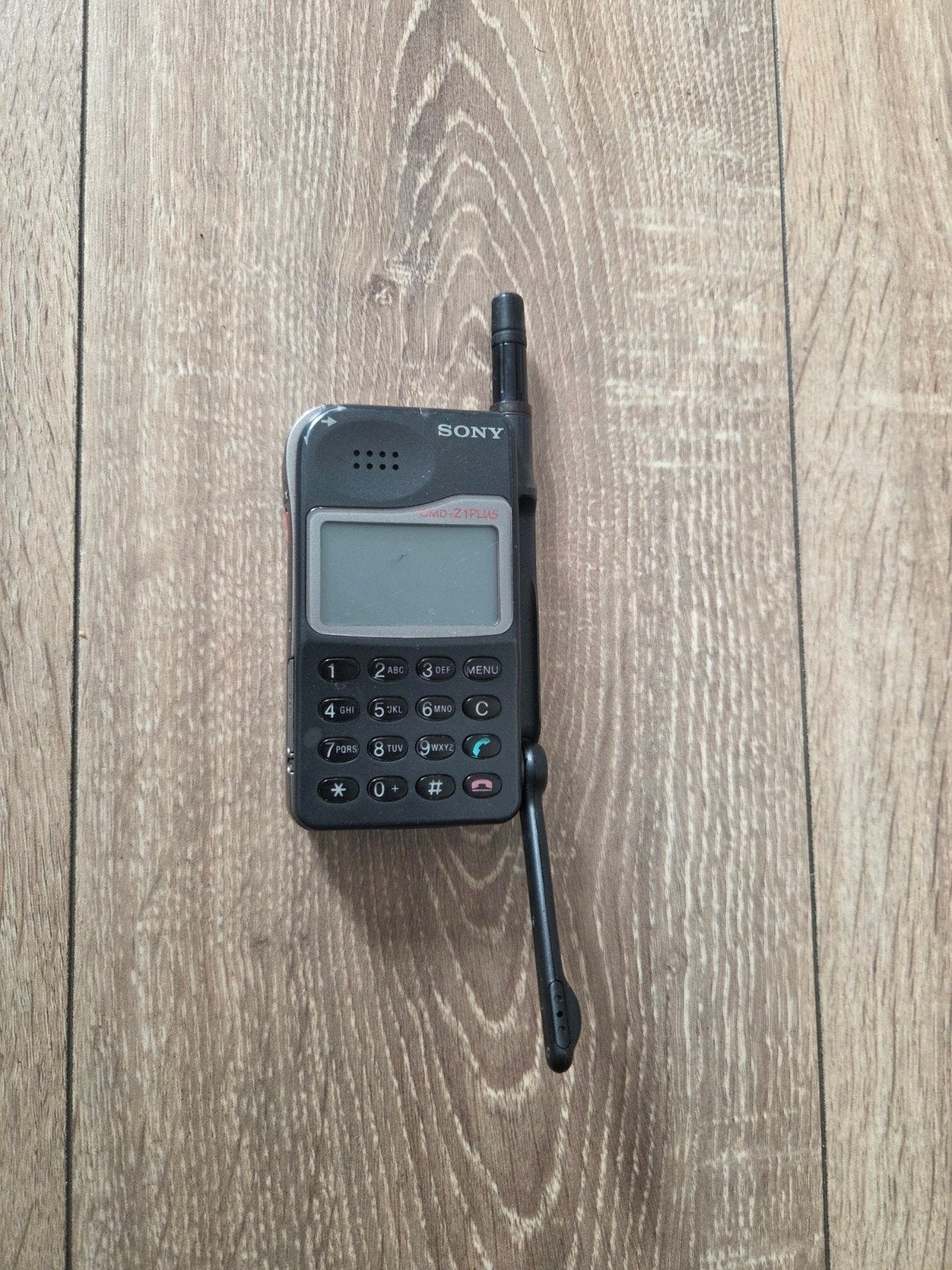 TE KOOP SONY CMD-Z1 PLUS, Telecommunicatie, Mobiele telefoons | Sony, Zwart, Overige systemen, Ophalen of Verzenden, A