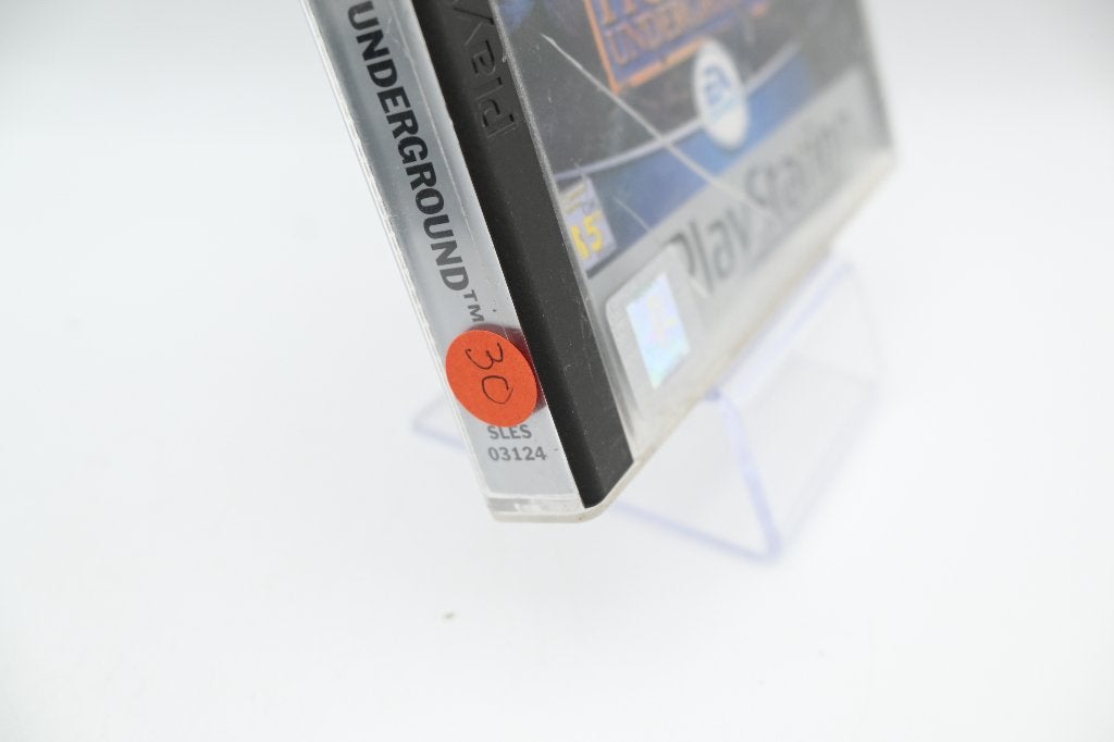 Medal of Honor Underground -  PS1 scheuren in hoesje, Gebruikt, Shooter, Electronic Arts, 1 speler
