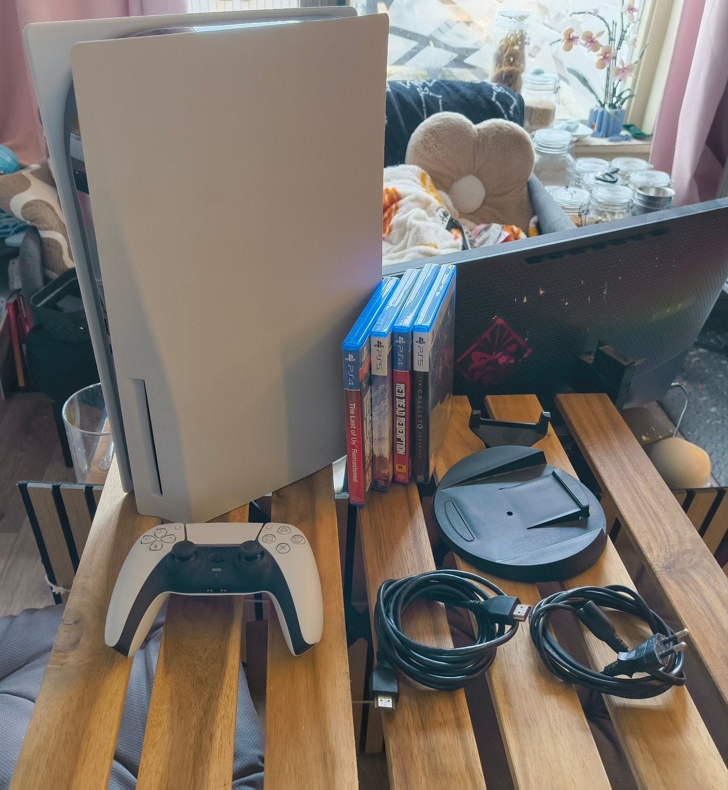 Sony PS5 disc edition + 4 games (zonder doos)