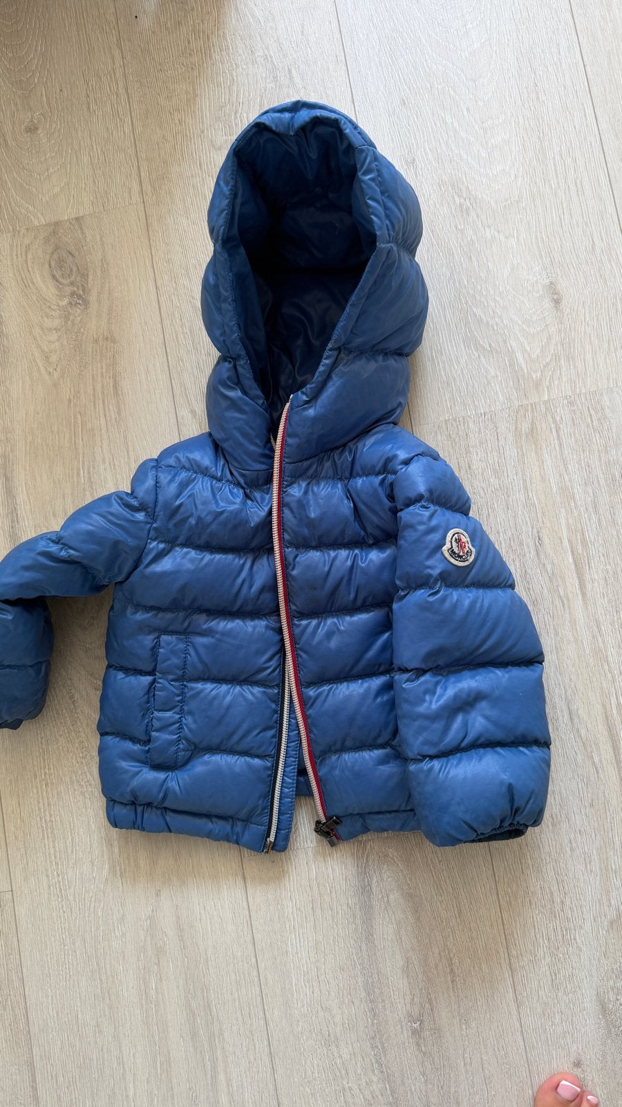 Moncler kinderjas 12/18 maanden - Blauw, Ophalen, Zo goed als nieuw, Jongen of Meisje