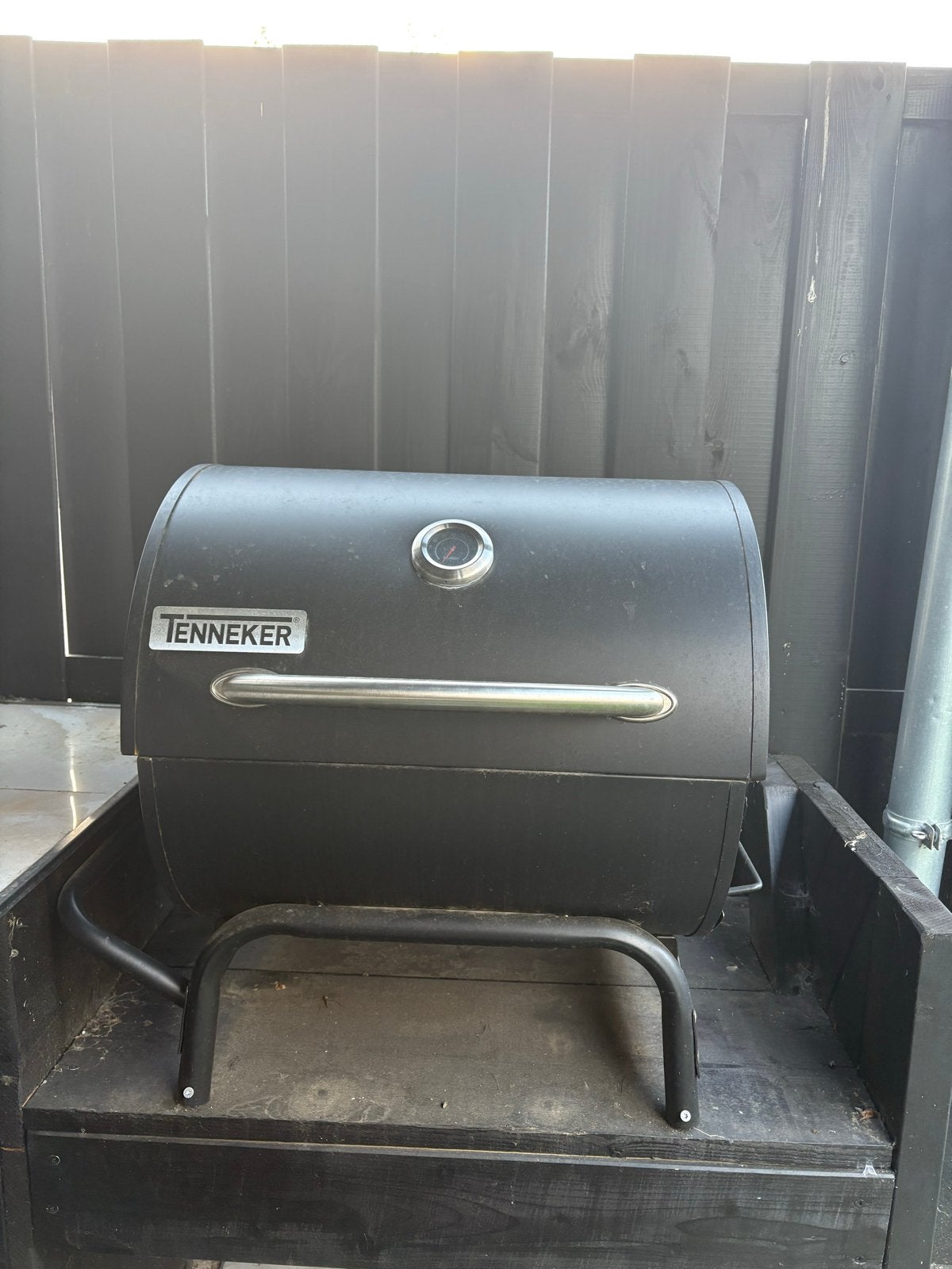 Teneker BBQ met hoes, Ophalen, Zo goed als nieuw