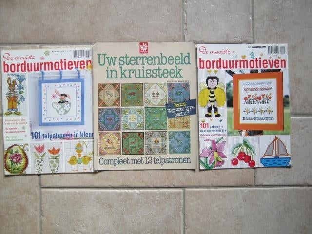 Borduurblad Veel motiefjes en Sterrenbeelden nr 4625, Verzenden, Zo goed als nieuw, Handborduren, Patroon