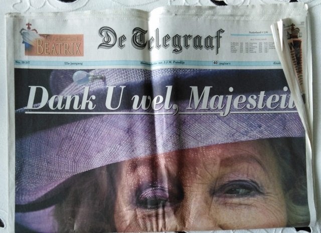 Krant - Dank u wel, Majesteit - 29 januari 2013, Verzamelen, Ophalen of Verzenden, Gebruikt, Nederland, Overige typen