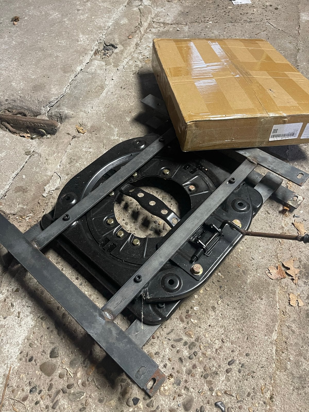 2 stuks Draaibaar onderstel voor autostoel - Universeel, Ophalen of Verzenden, Nieuw, Universele onderdelen