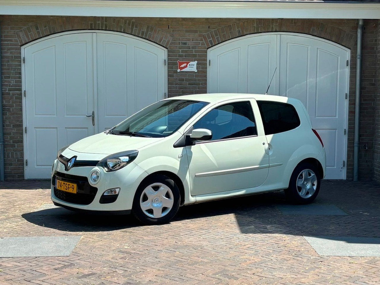 Renault Twingo 1.2 16V Collection met trekhaak (bj 2012), Auto's, Renault, Voorwielaandrijving, Gebruikt, 4 cilinders, 4 stoelen