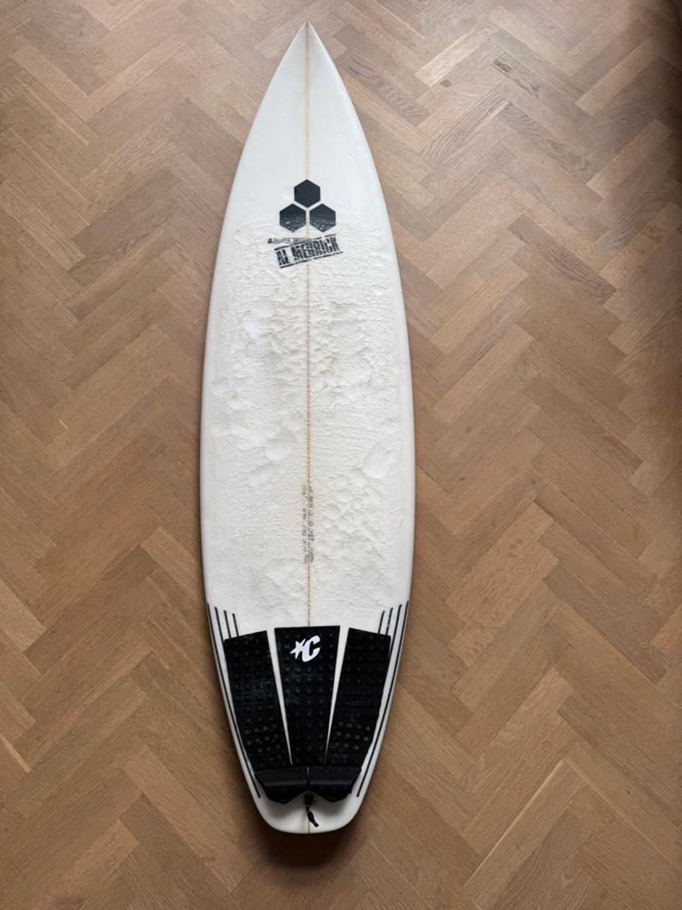 Al Merrick Fever Shortboard 5'10" | 26,5 L, Watersport en Boten, Golfsurfen, Ophalen, Zo goed als nieuw, Shortboard
