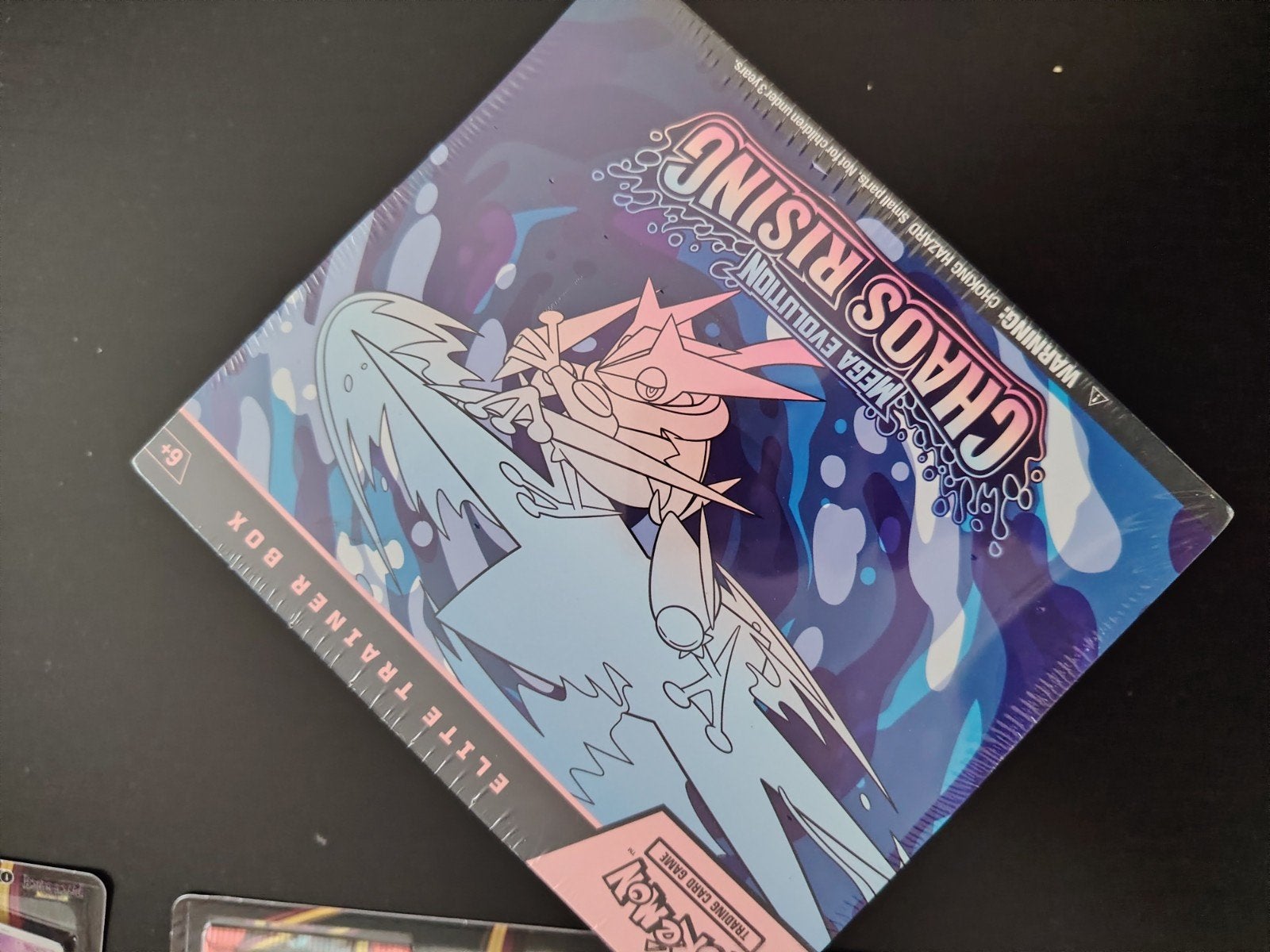 Pokémon etb box choas rising, Tickets en Kaartjes, Eén persoon